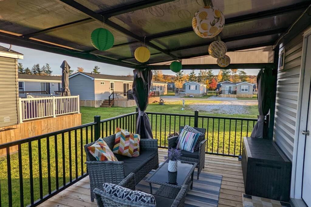 Subu'S Paradise In Niagara Exterior photo